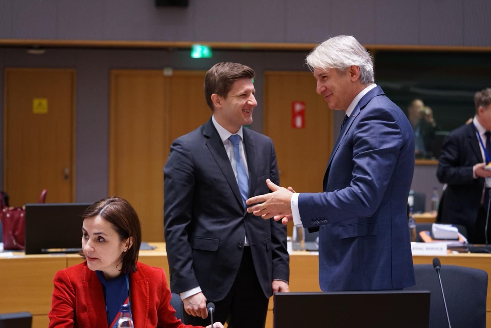 Victor Ponta, candidat la Președinția României: „Sportul, prioritatea mea”, viziune împărtășită de Eugen Teodorovici