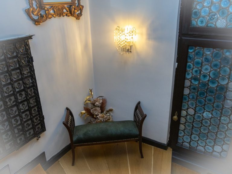 Art. History. Experience. – Locație filmări București cu rafinament interbelic autentic